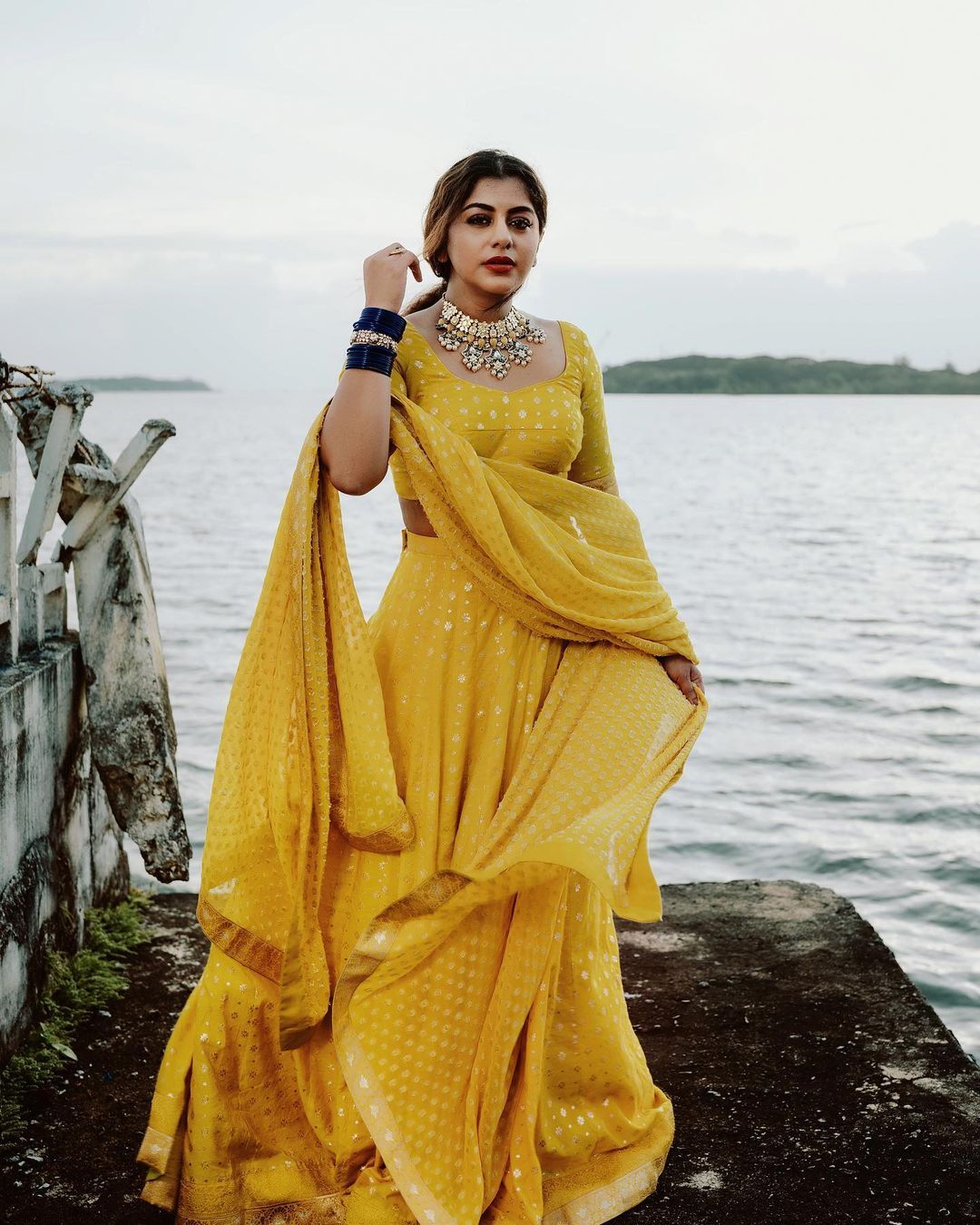 മഞ്ഞയില്‍ കൂടുതല്‍ സുന്ദരിയായി മീര നന്ദന്‍; ക്യൂട്ട് എന്ന് ആരാധകര്‍, ചിത്രങ്ങള്‍ കാണാം