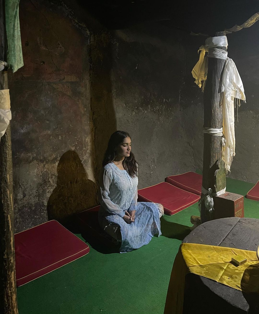 സ്വര്‍ഗ്ഗത്തിലെ രാജകുമാരി; ആരേയും അമ്പരിപ്പിക്കുന്ന ഫോട്ടോ ഷൂട്ടുമായി സാനിയ ഇയ്യപ്പന്‍