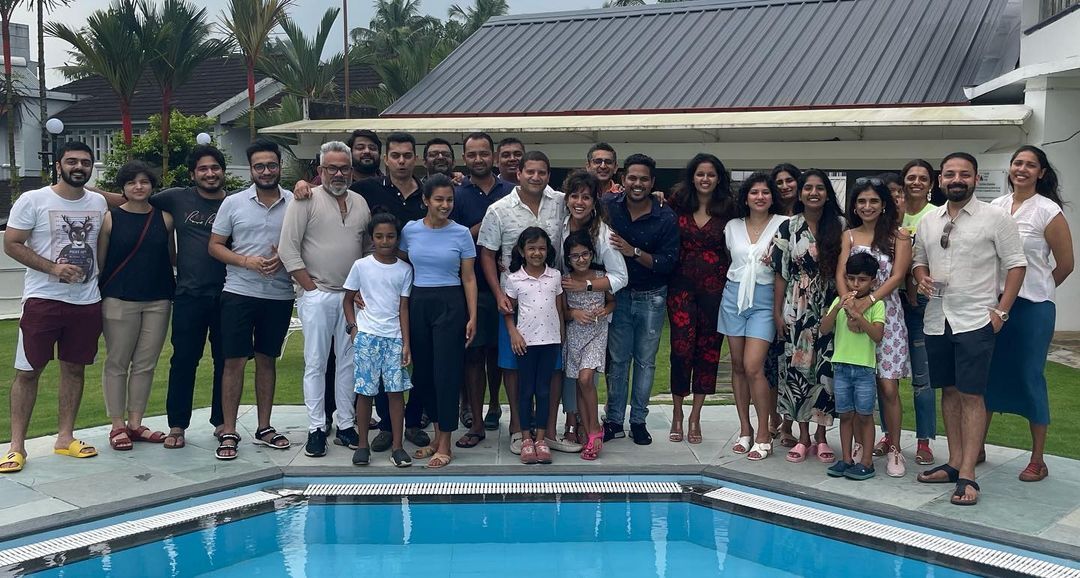  സ്വിമ്മിംഗ് പൂളിൽ കാമുകൻ ശരതിനൊപ്പം രഞ്ജിനി ഹരിദാസ് ..ചിത്രങ്ങൾ വൻ വൈറൽ