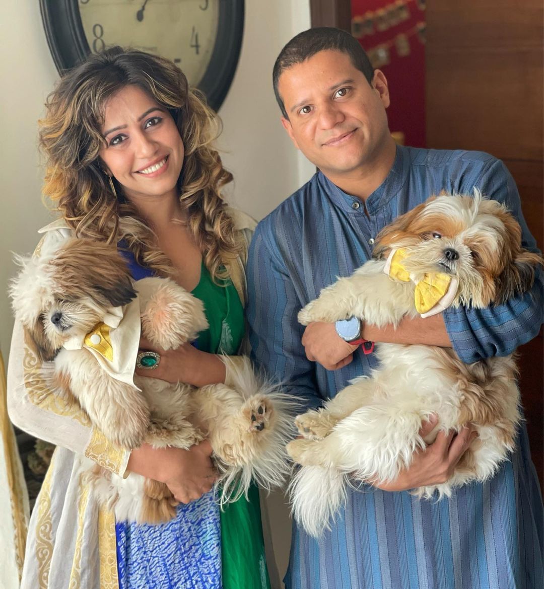  സ്വിമ്മിംഗ് പൂളിൽ കാമുകൻ ശരതിനൊപ്പം രഞ്ജിനി ഹരിദാസ് ..ചിത്രങ്ങൾ വൻ വൈറൽ