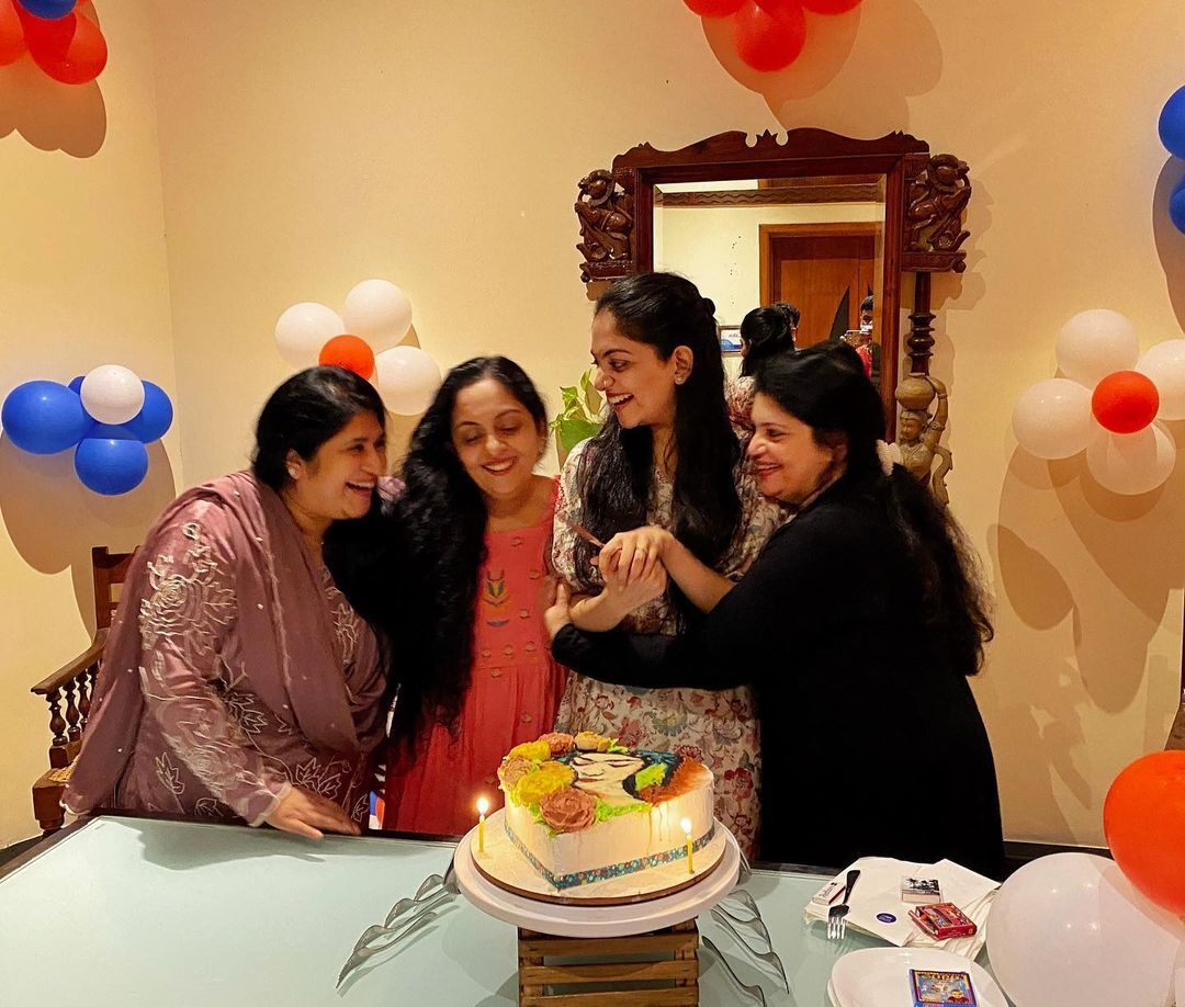 പിറന്നാള്‍ ദിനം അടിച്ചു പൊളിച്ച് അഹാന കൃഷ്ണ: ചിത്രങ്ങള്‍ വൈറല്‍