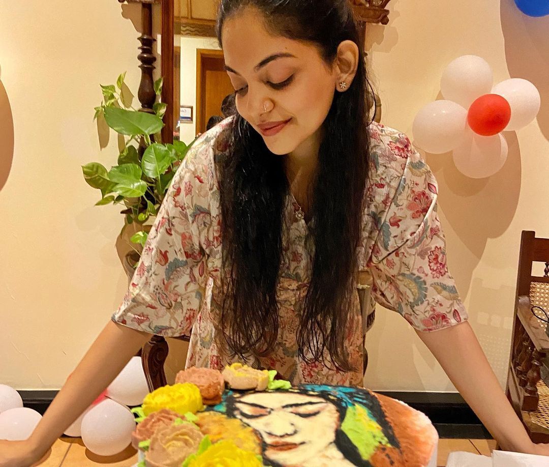 പിറന്നാള്‍ ദിനം അടിച്ചു പൊളിച്ച് അഹാന കൃഷ്ണ: ചിത്രങ്ങള്‍ വൈറല്‍