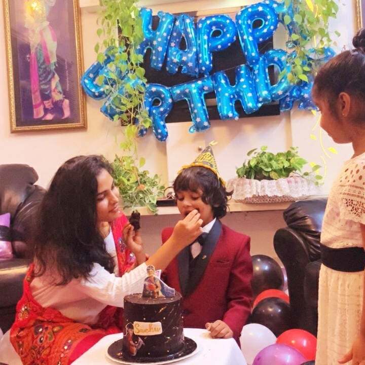  ലോകം എന്തും പറയട്ടെ: മകള്‍ കിയാരയ്ക്കൊപ്പമുള്ള ചിത്രവുമായി നടി മുക്ത