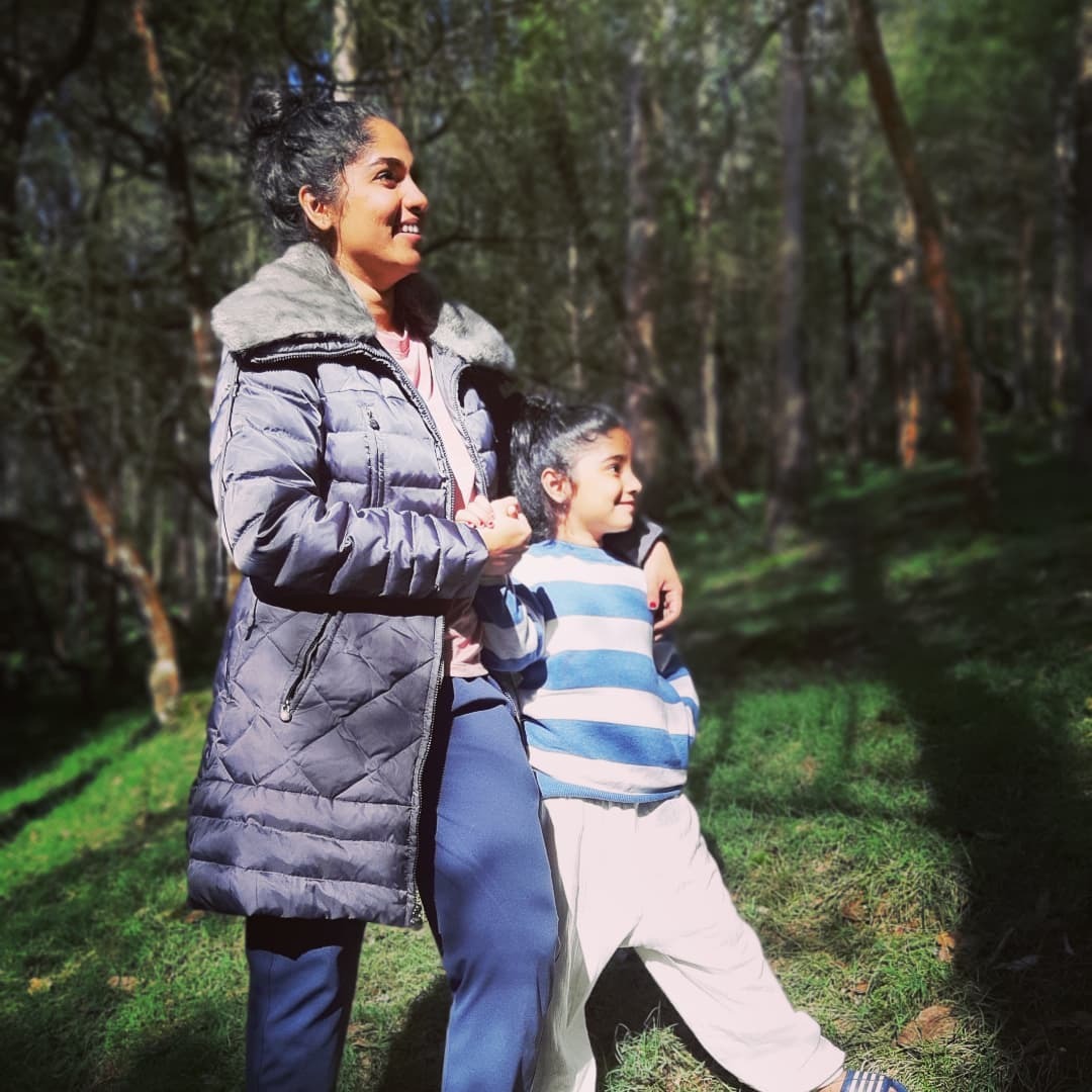  ലോകം എന്തും പറയട്ടെ: മകള്‍ കിയാരയ്ക്കൊപ്പമുള്ള ചിത്രവുമായി നടി മുക്ത