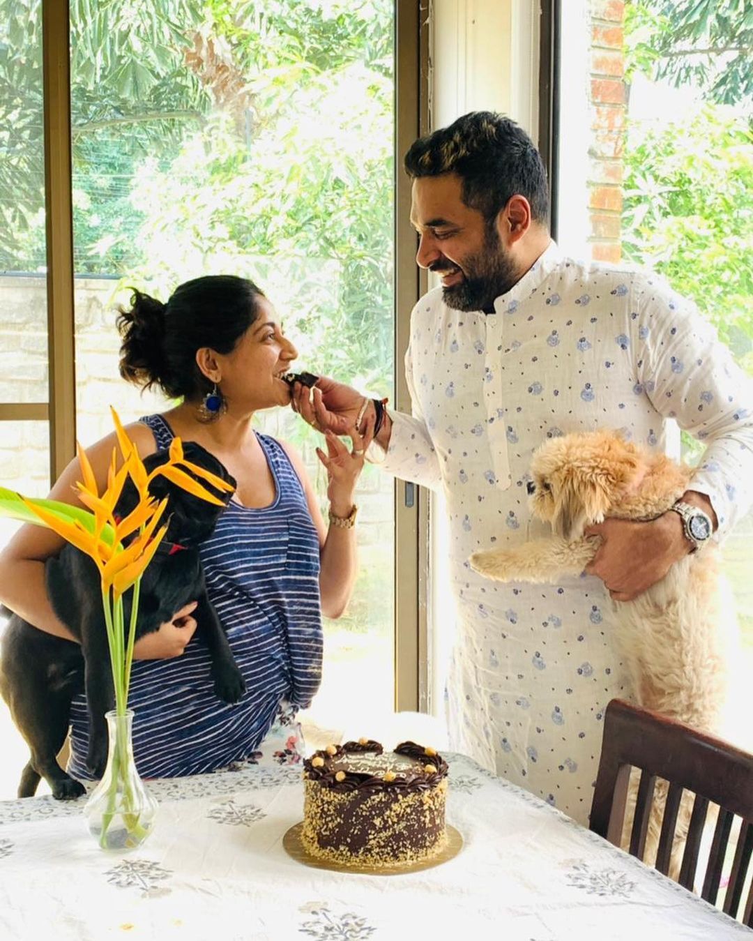  'എന്റെ പവർബാങ്ക്';ഗോപി സുന്ദറിനൊപ്പം അതീവ ഗ്ലാമറസ് ലുക്കിൽ അവാർഡ് വേദിയിൽ അഭയ ഹിരൺമയി..വൻ വൈറൽ ചിത്രങ്ങൾ