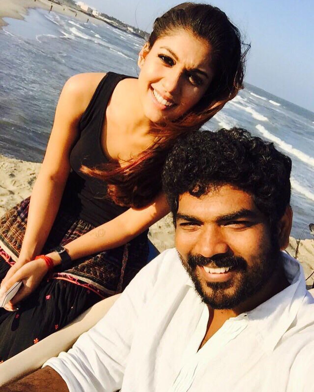 ഇത്ര സിംപിളാണോ നയന്‍താര; ആളുകള്‍ നോക്കി നില്‍ക്കെ കുസൃതിച്ചിരി... പിന്നിട്ട ആറ് വര്‍ഷങ്ങള്‍