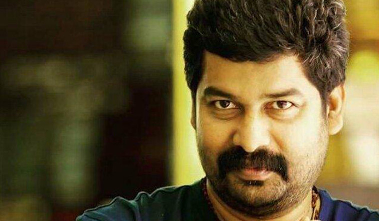 ദിലീപ് സിനിമാ ലൊക്കേഷനില്‍ ജോജുവിന് പിറന്നാള്‍ ആഘോഷം: വൈറലായി ചിത്രങ്ങള്‍