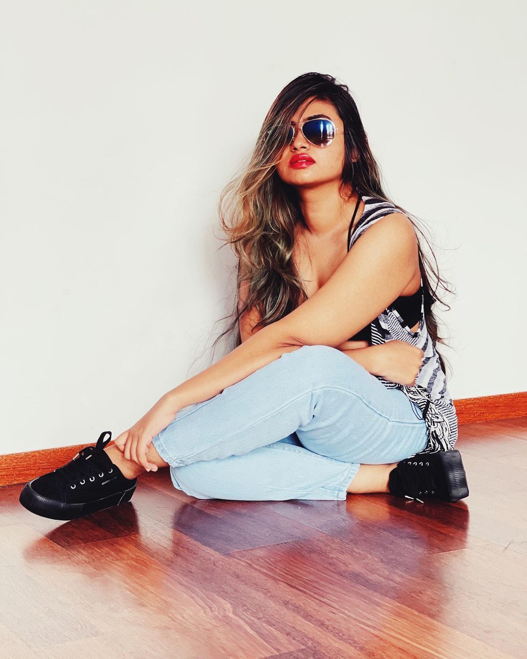  'സൺ കിസ്ഡ്'.....'ഹേയ് ബ്യൂട്ടി'യെന്ന് ആരാധകർ..കറുപ്പ് ഫ്ളോറൽ സാരിയിൽ ശാലിൻ സോയയുടെ ചിത്രങ്ങൾ വൈറൽ