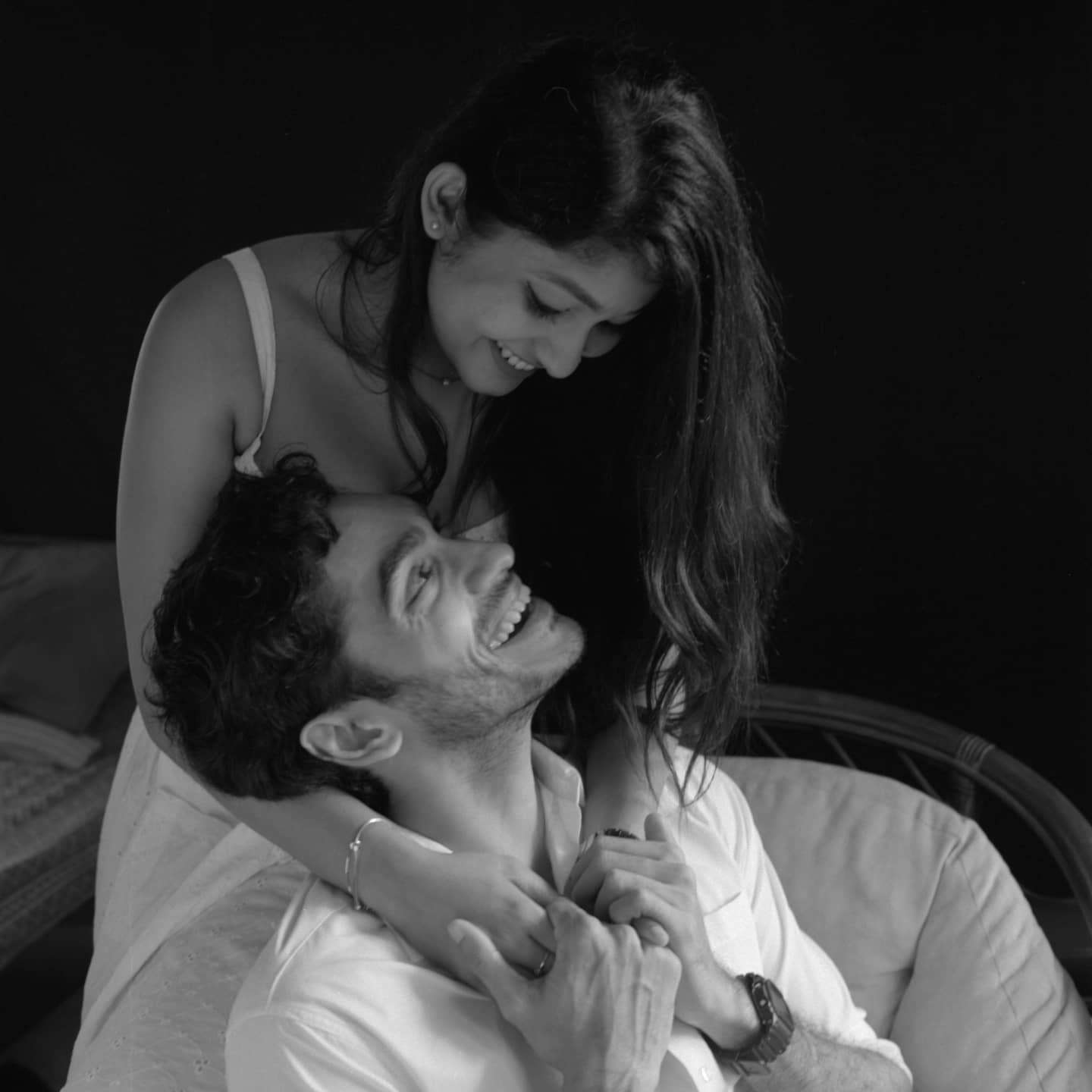 ജയപ്രിയയെ ചേര്‍ത്ത് നിര്‍ത്തി ചിത്രങ്ങള്‍; പ്രതിശ്രുത വധുവിനെ പരിചയപ്പെടുത്തി നടന്‍ വിശാഖ് നായര്‍