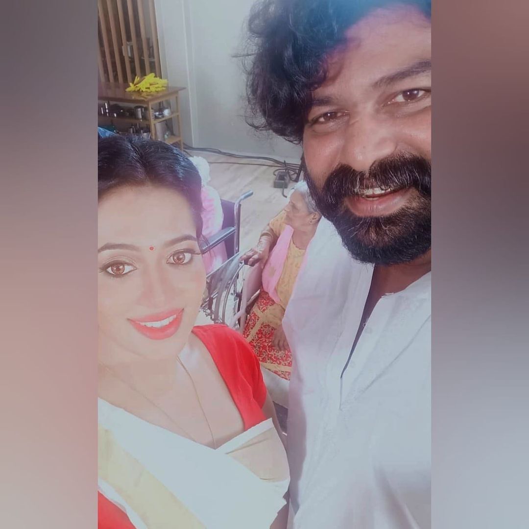 സാരിയില്‍ ക്യൂട്ട് ലുക്കില്‍ നടി രമ്യ പണിക്കര്‍: വൈറലായി പുതിയ ചിത്രങ്ങള്‍