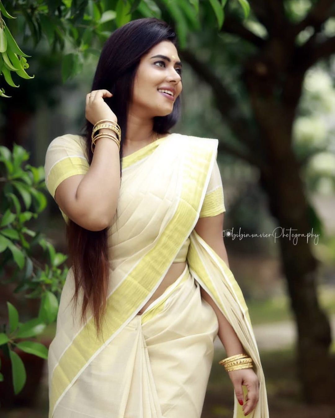 സാരിയില്‍ ക്യൂട്ട് ലുക്കില്‍ നടി രമ്യ പണിക്കര്‍: വൈറലായി പുതിയ ചിത്രങ്ങള്‍