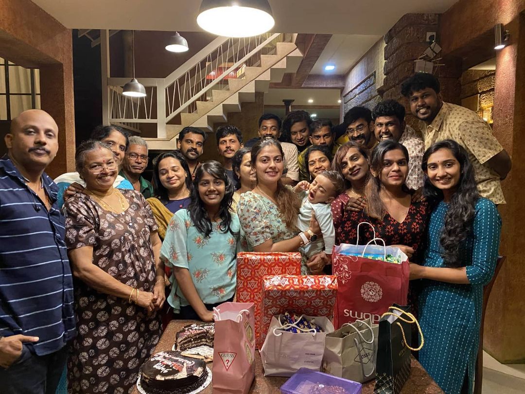   ഇത്രയും സമ്മാനങ്ങളോ.. പിറന്നാൾ ആഘോഷം പൊടിപൊടിച്ച് അനുശ്രീ..ചിത്രങ്ങൾ വൈറൽ