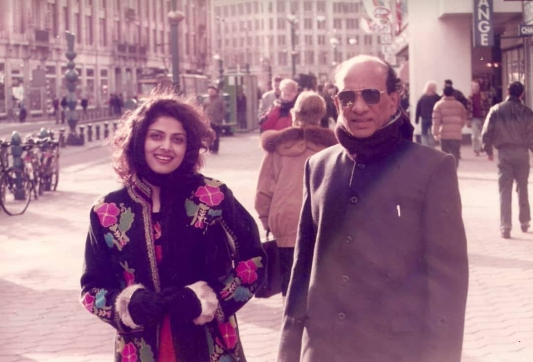 कहां हैं बॉलीवुड एक्ट्रेस वर्षा उसगांवकर? अब राजनीति में आजमाएंगी किस्मत!