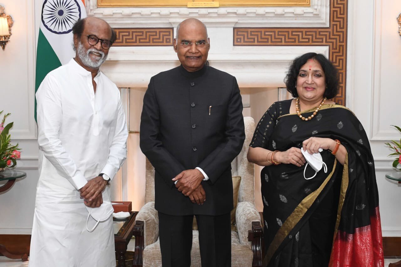 ஜனாதிபதி,பிரதமருடன் நடிகர் ரஜினிகாந்த்...! இணையத்தை கலக்கும் வைரல் புகைப்படம்!