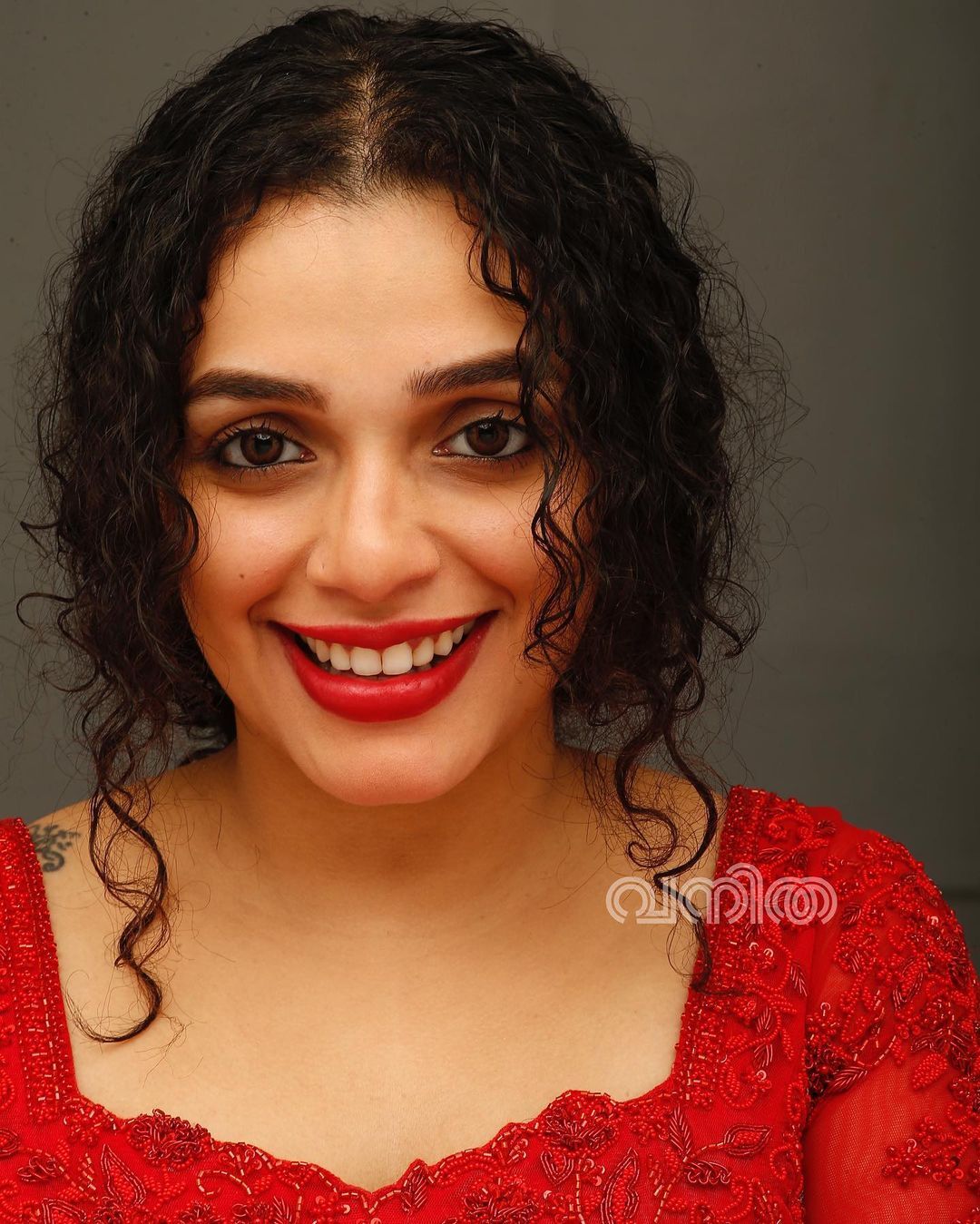 തിരിച്ച് വരവില്‍ ഞെട്ടിക്കാന്‍ ആന്‍ അഗസ്റ്റിന്‍: വൈറലായി പുത്തന്‍ ചിത്രങ്ങള്‍