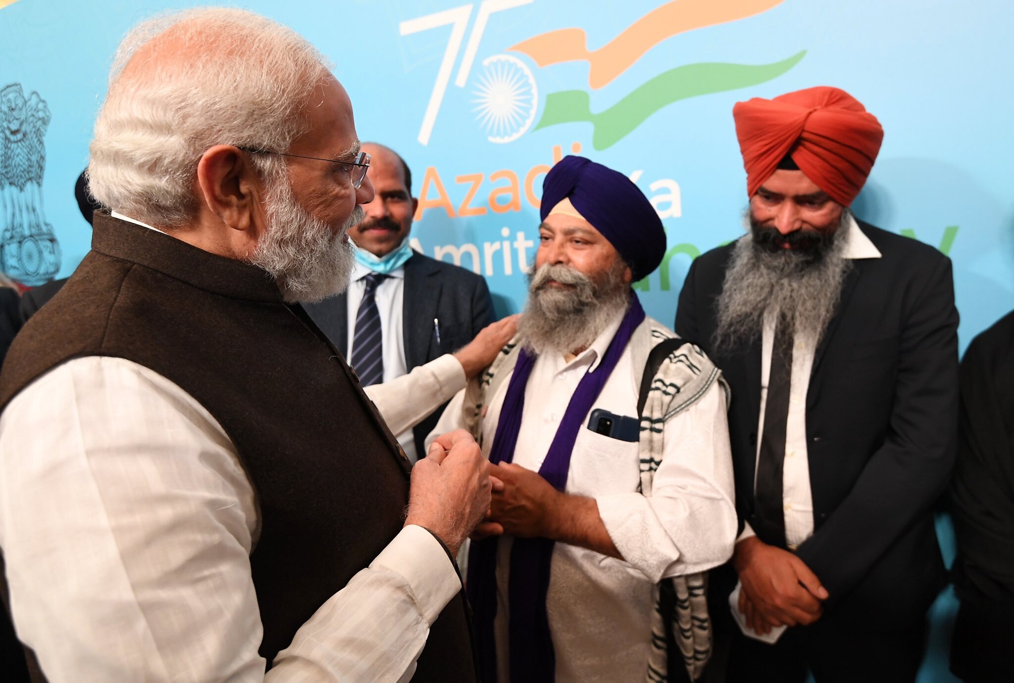 വത്തിക്കാനിലെത്തി മാര്‍പാപ്പയെ കാണുന്ന അഞ്ചാം പ്രധാനമന്ത്രി നരേന്ദ്ര മോദി; ചിത്രങ്ങള്‍