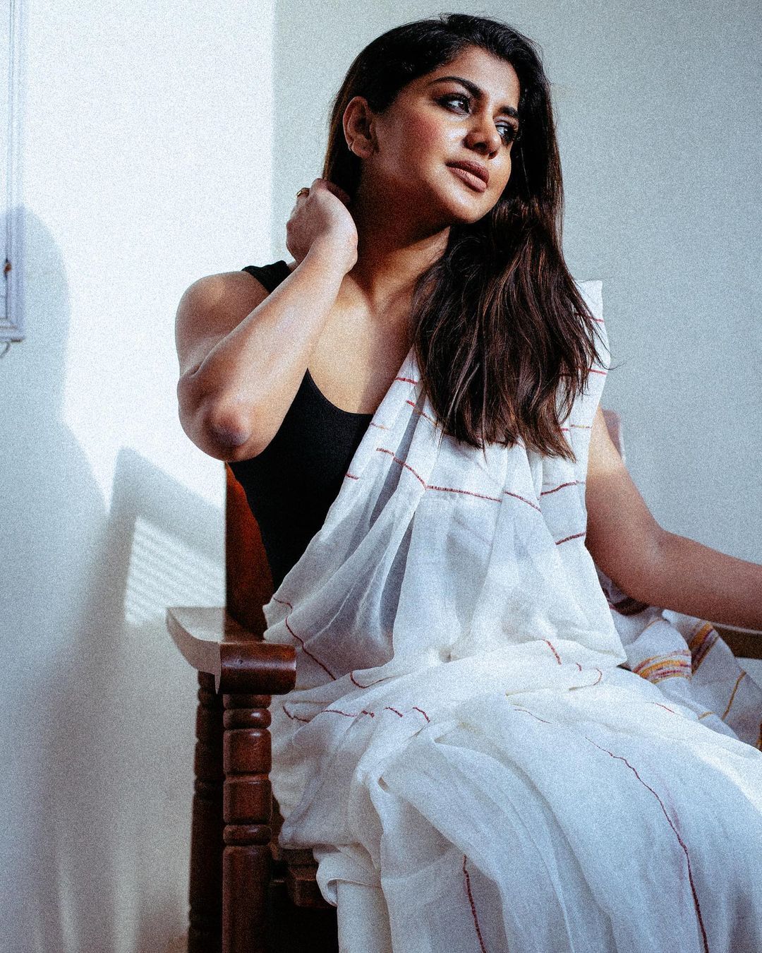 സിമ്പിള്‍ ആന്‍ഡ് ക്യൂട്ട്; മീര നന്ദന്റെ നാടന്‍ ലുക്ക് ഏറ്റെടുത്ത് ആരാധകര്‍, വൈറല്‍ ചിത്രങ്ങള്‍ കാണാം