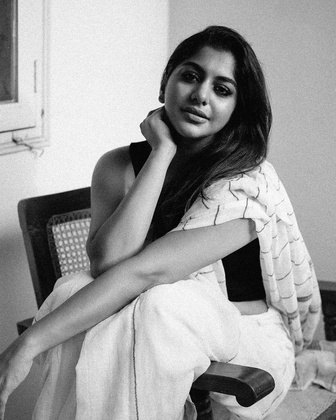 സിമ്പിള്‍ ആന്‍ഡ് ക്യൂട്ട്; മീര നന്ദന്റെ നാടന്‍ ലുക്ക് ഏറ്റെടുത്ത് ആരാധകര്‍, വൈറല്‍ ചിത്രങ്ങള്‍ കാണാം