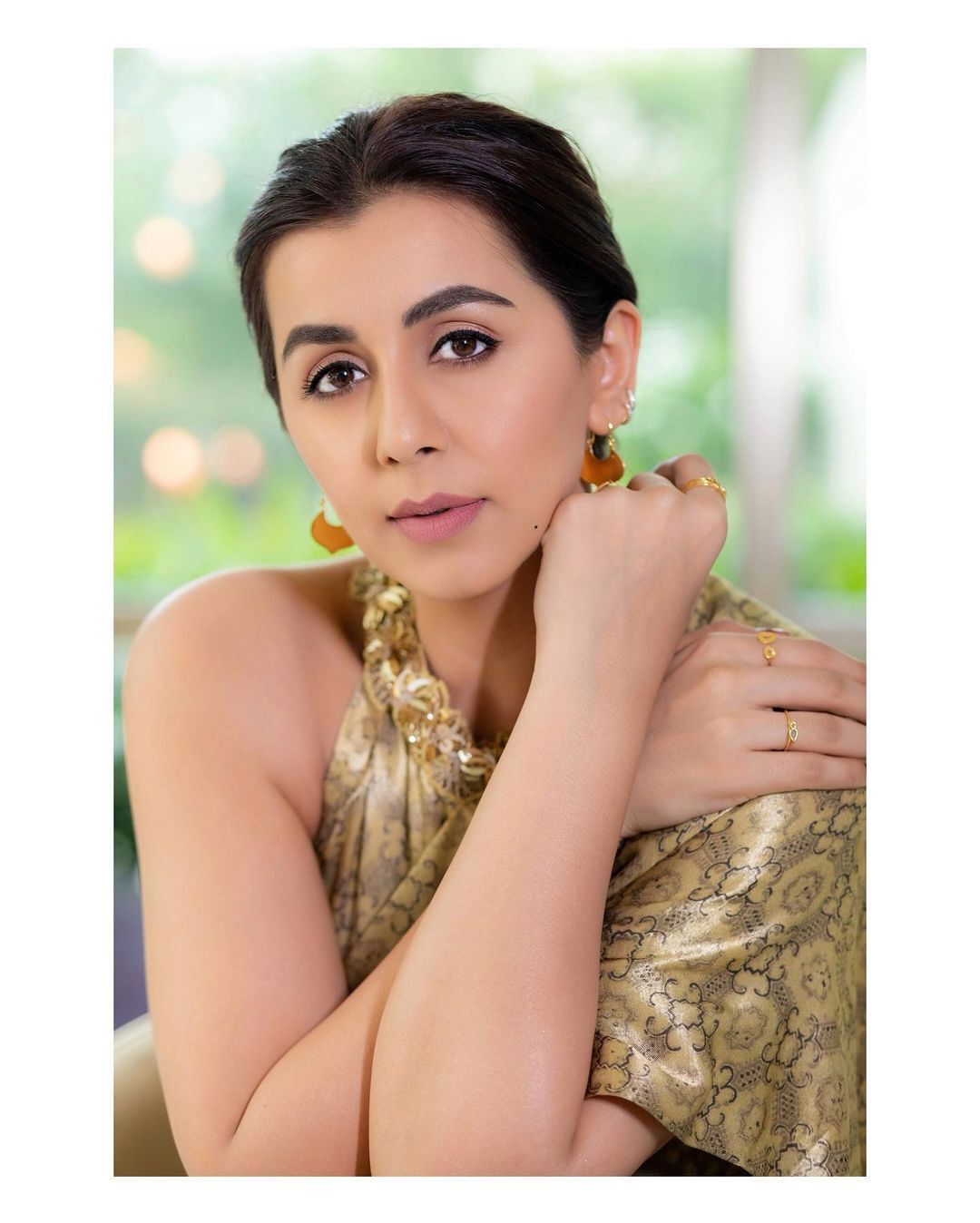 കാർക്കൂന്തൽ അഴകിൽ നിക്കി ഗൽറാണി; മലയാളികളുടെ പ്രിയപ്പെട്ട നായികയുടെ പുതിയ ചിത്രങ്ങൾ കാണാം