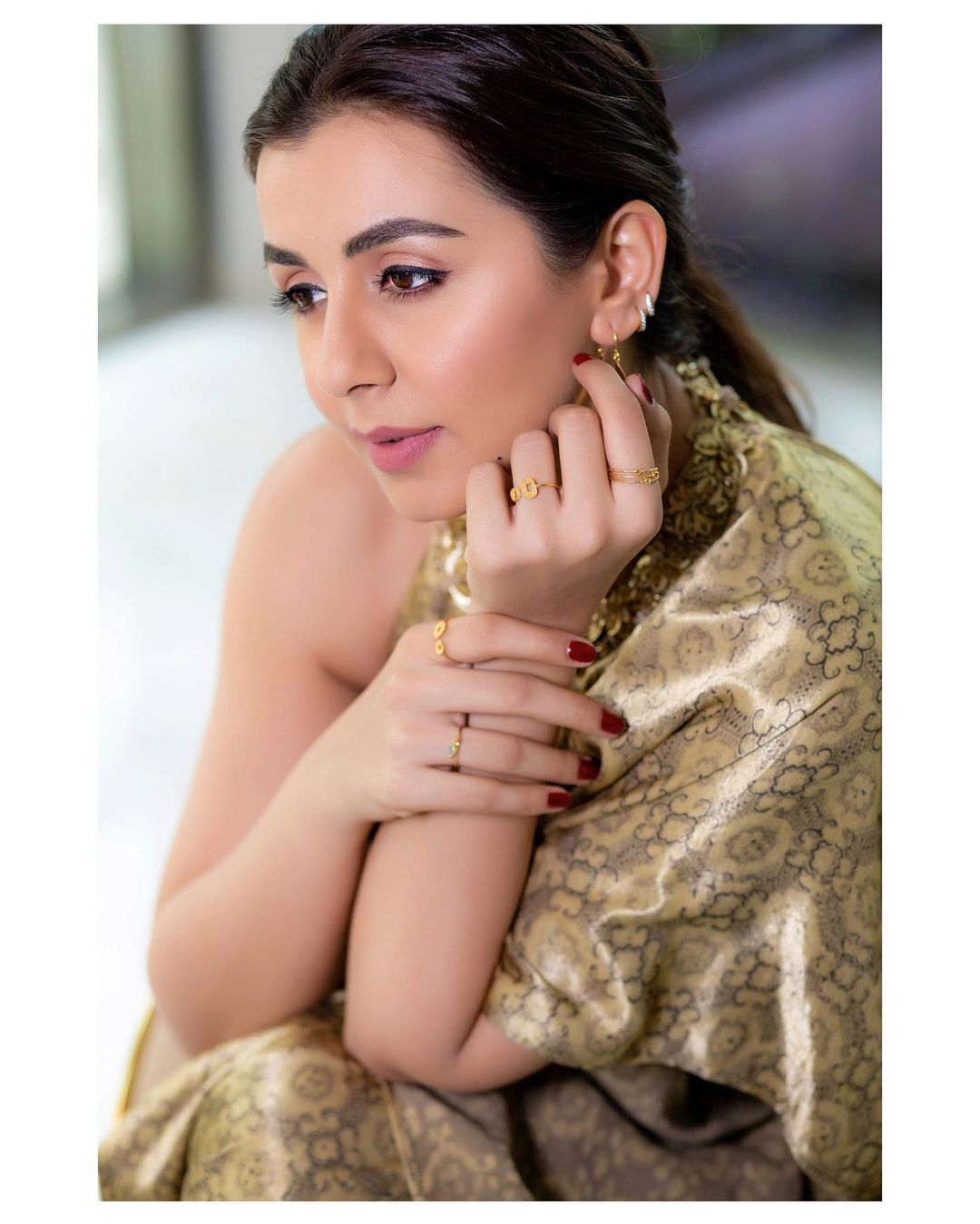 കാർക്കൂന്തൽ അഴകിൽ നിക്കി ഗൽറാണി; മലയാളികളുടെ പ്രിയപ്പെട്ട നായികയുടെ പുതിയ ചിത്രങ്ങൾ കാണാം