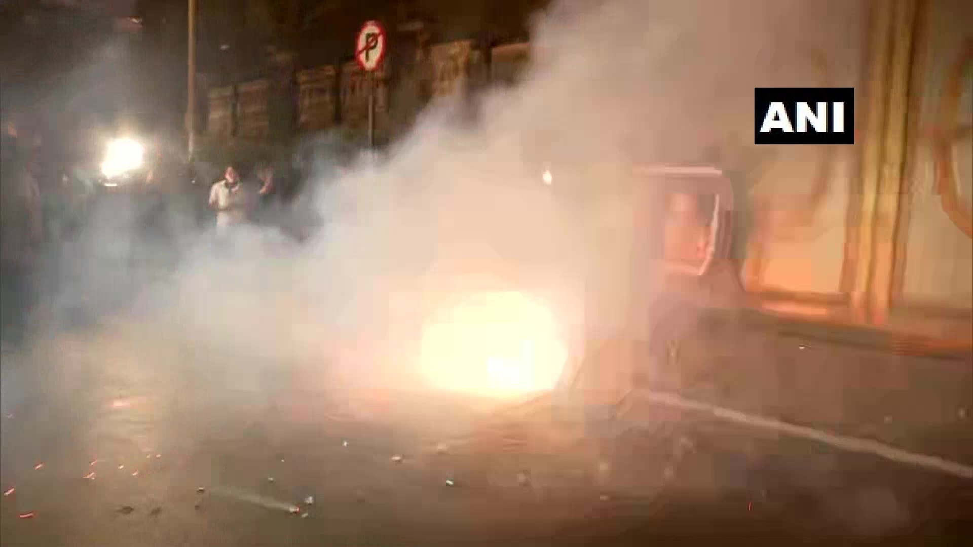 ആര്യൻ ജയിലിന് പുറത്ത്, കൊണ്ടുപോകാനെത്തി ഷാരൂഖ്, മന്നത്തിൽ വീണ്ടും വെളിച്ചം, ചിത്രങ്ങൾ