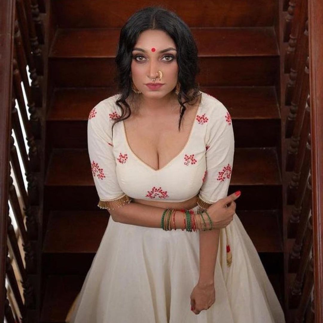 റിതു എന്താ ഒരു ലുക്ക്; സൂപ്പര്‍ ഹോട്ട് ലുക്കെന്ന് ആരാധകര്‍, പുതിയ ഫോട്ടോഷൂട്ട് വൈറല്‍