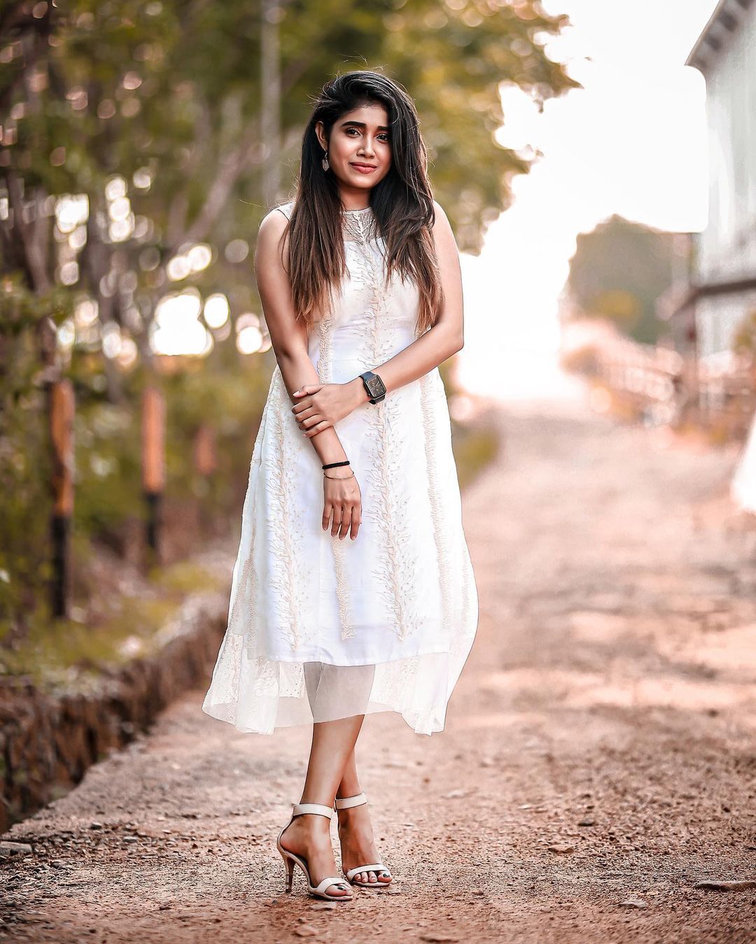 ഇതാര്... ഭൂമിയിലേക്ക് ഇറങ്ങി വന്ന മാലാഖയോ; അലസാന്‍ഡ്രയുടെ ഫോട്ടോഷൂട്ട് വൈറല്‍