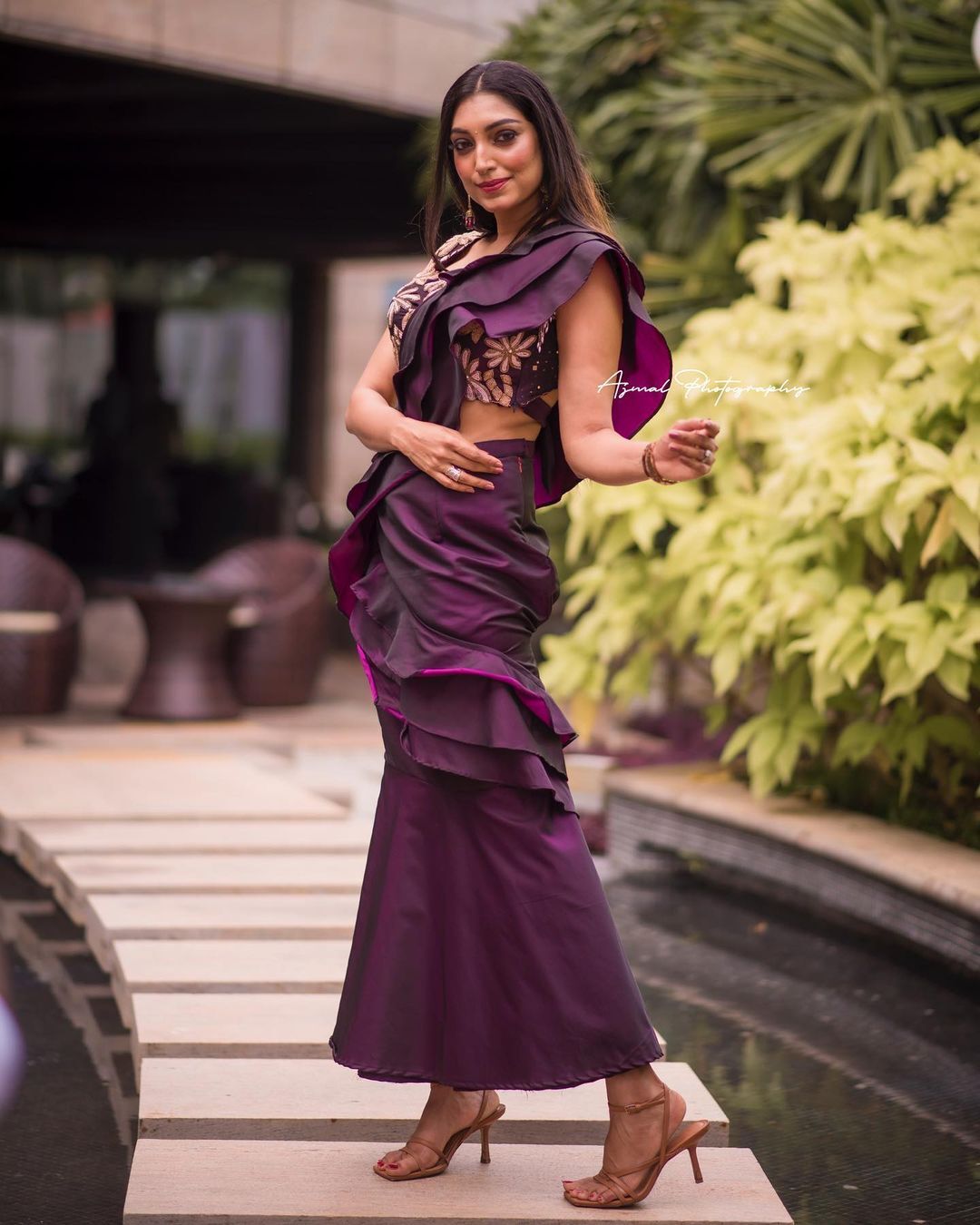 നാടൻ വേണോ മോഡേൺ വേണോ? ഇവിടെ എന്തും പോകും, റിതു മന്ത്രയുടെ ചിത്രങ്ങൾ വൈറൽ