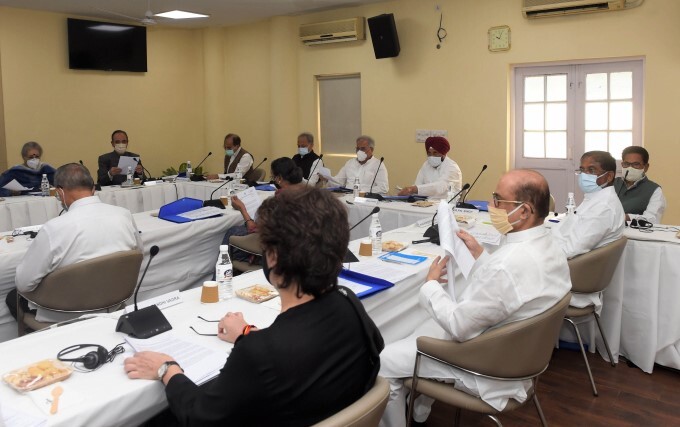 Congress Leaders During CWC meeting In New Delhi