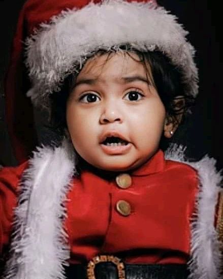 ഇത് മീനൂട്ടിയുടെ മാമാട്ടിക്കുട്ടിയമ്മ, അനിയത്തിക്കുട്ടിയുടെ പിറന്നാൾ ചിത്രവുമായി മീനാക്ഷി ദിലീപ് 