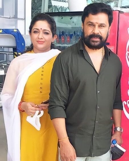 മീനാക്ഷിയെ കാണാനുളള യാത്രയാണോ? ദിലീപ്-കാവ്യ താരദമ്പതികളുടെ പുതിയ ചിത്രവും വൈറൽ