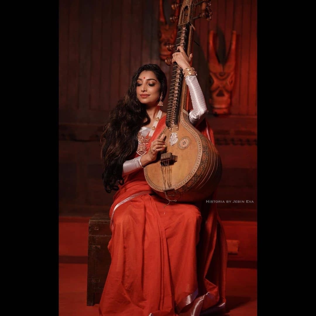 ധാവണി അഴകില്‍ റിതു മന്ത്ര; ഏറ്റവും പുതിയ ചിത്രങ്ങള്‍ ഏറ്റെടുത്ത് സോഷ്യല്‍ മീഡിയ