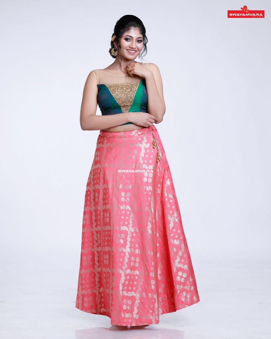 ദൃശ്യ ഇത് എന്തൊരു ഭംഗിയാണ് കാണാന്‍; താരത്തിന്റെ ഏറ്റവും പുതിയ ചിത്രം വൈറല്‍