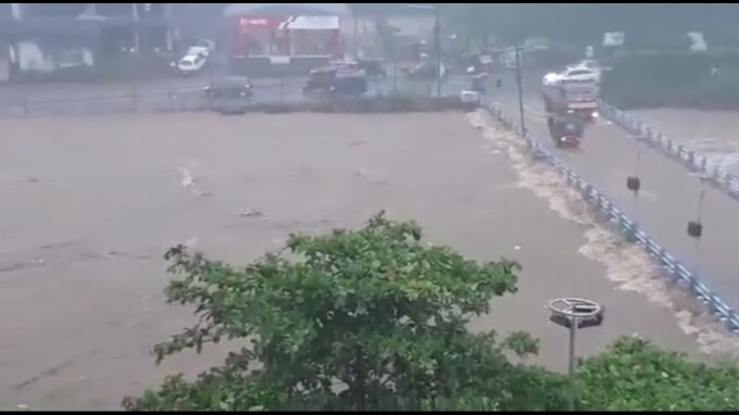 Heavy Rain Lashes In Kerala