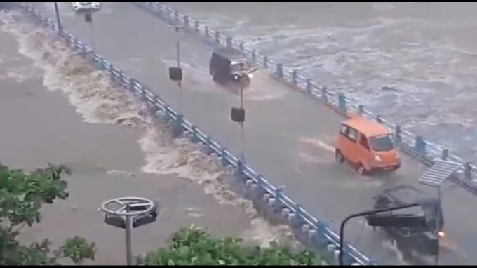 Heavy Rain Lashes In Kerala
