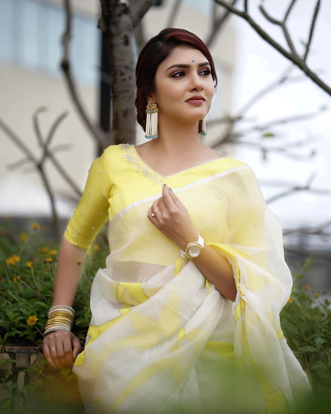 കിടിലൻ ലുക്കിൽ നമ്മടെ 'ക്ടാവ്'; ഗായത്രി സുരേഷിന്റെ ഇൻസ്റ്റാഗ്രാം ചിത്രങ്ങൾ വൈറൽ