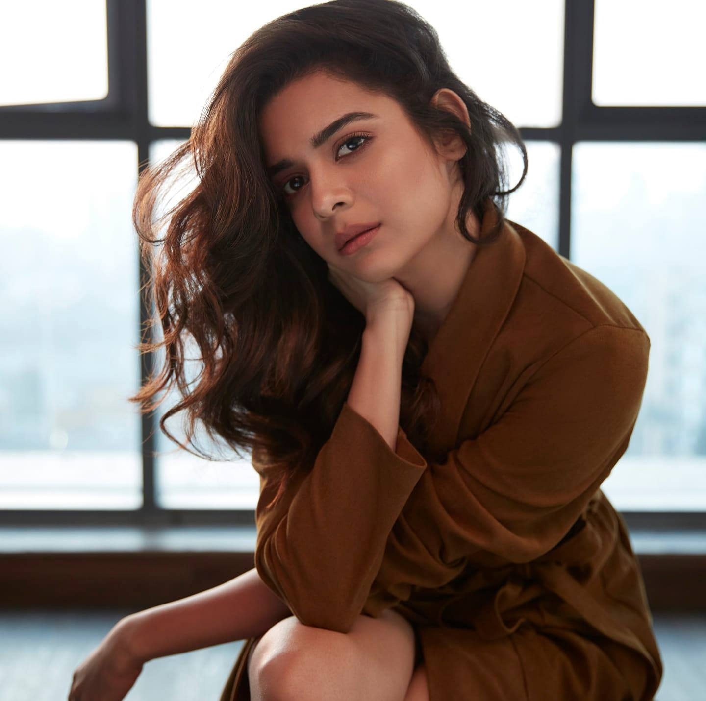 रियल लाइफ में बेहद ही ग्लैमरस हैं वेब सीरीज Little things की मिथिला पालकर