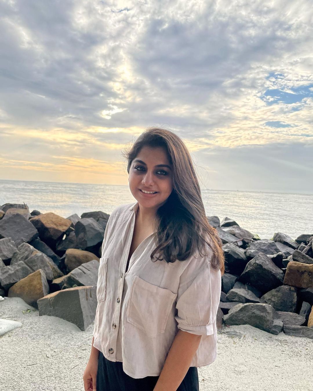 കറുപ്പഴകില്‍ സുന്ദരിയായി മീര നന്ദന്‍; സോഷ്യല്‍ മീഡിയയില്‍ വൈറലായി താരത്തിന്റെ പുതിയ ഫോട്ടോഷൂട്ട്