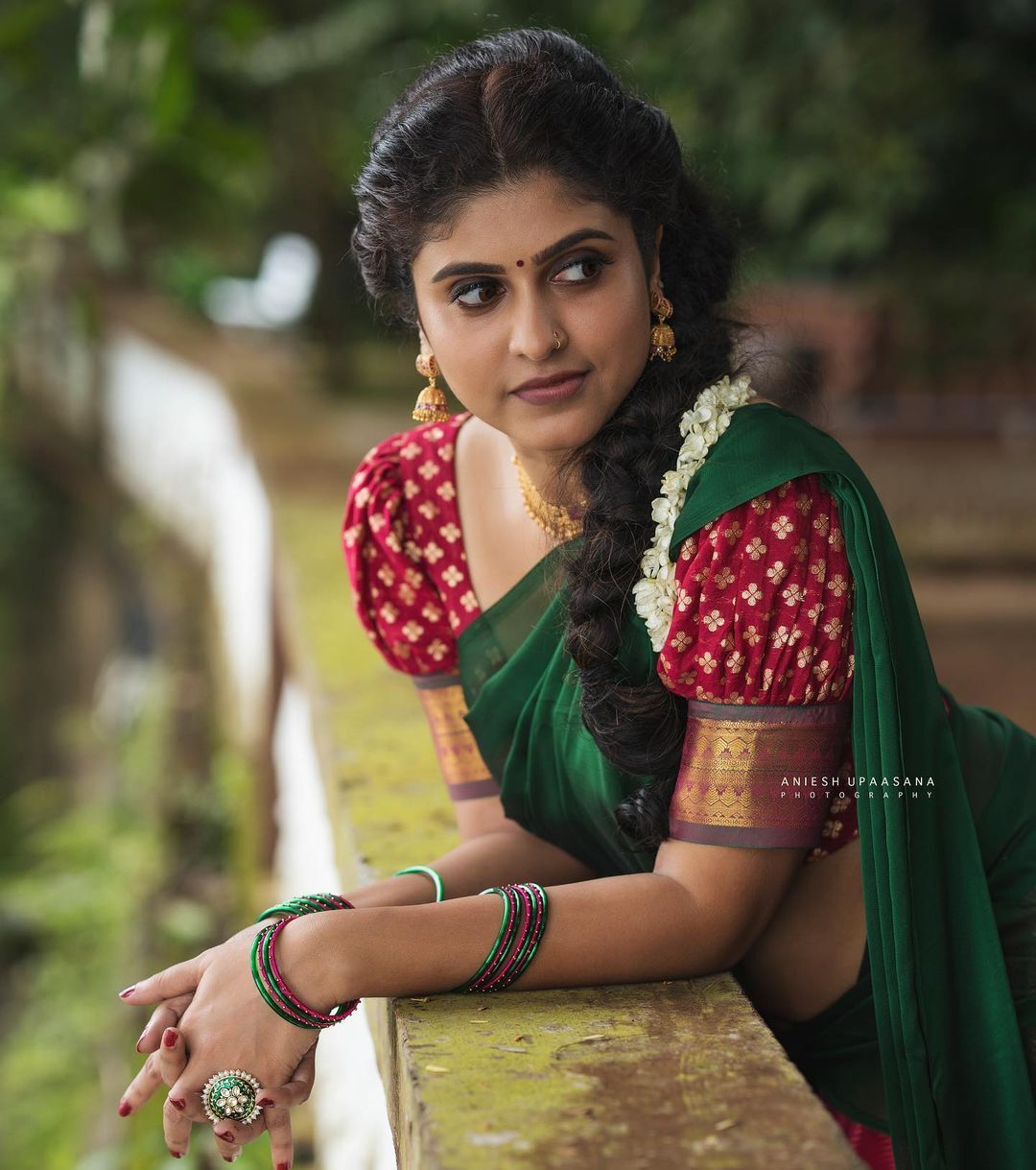 ധാവണിയില്‍ അതിസുന്ദരിയായി രസ്‌ന പവത്രന്‍; ഫോട്ടോഷൂട്ട് പൊളിച്ചെന്ന് ആരാധകര്‍