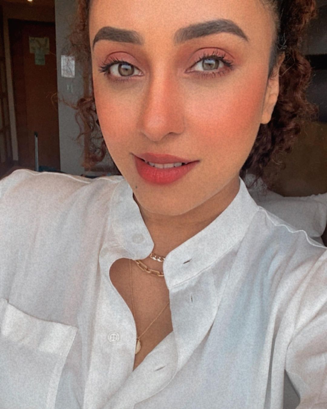 കുഞ്ഞു നിളയോടൊപ്പം പേളി മാണിയുടെ യോഗ; വാവ എന്തൊരു ക്യൂട്ടാണെന്ന് ആരാധകര്‍