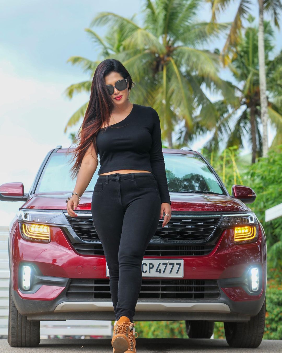 വമ്പന്‍ മേക്കോവറില്‍ ബിഗ് ബോസ് താരം രമ്യ പണിക്കര്‍;ഒപ്പം ആര്യയും പുതിയ ഫോട്ടോഷൂട്ട് വൈറല്‍