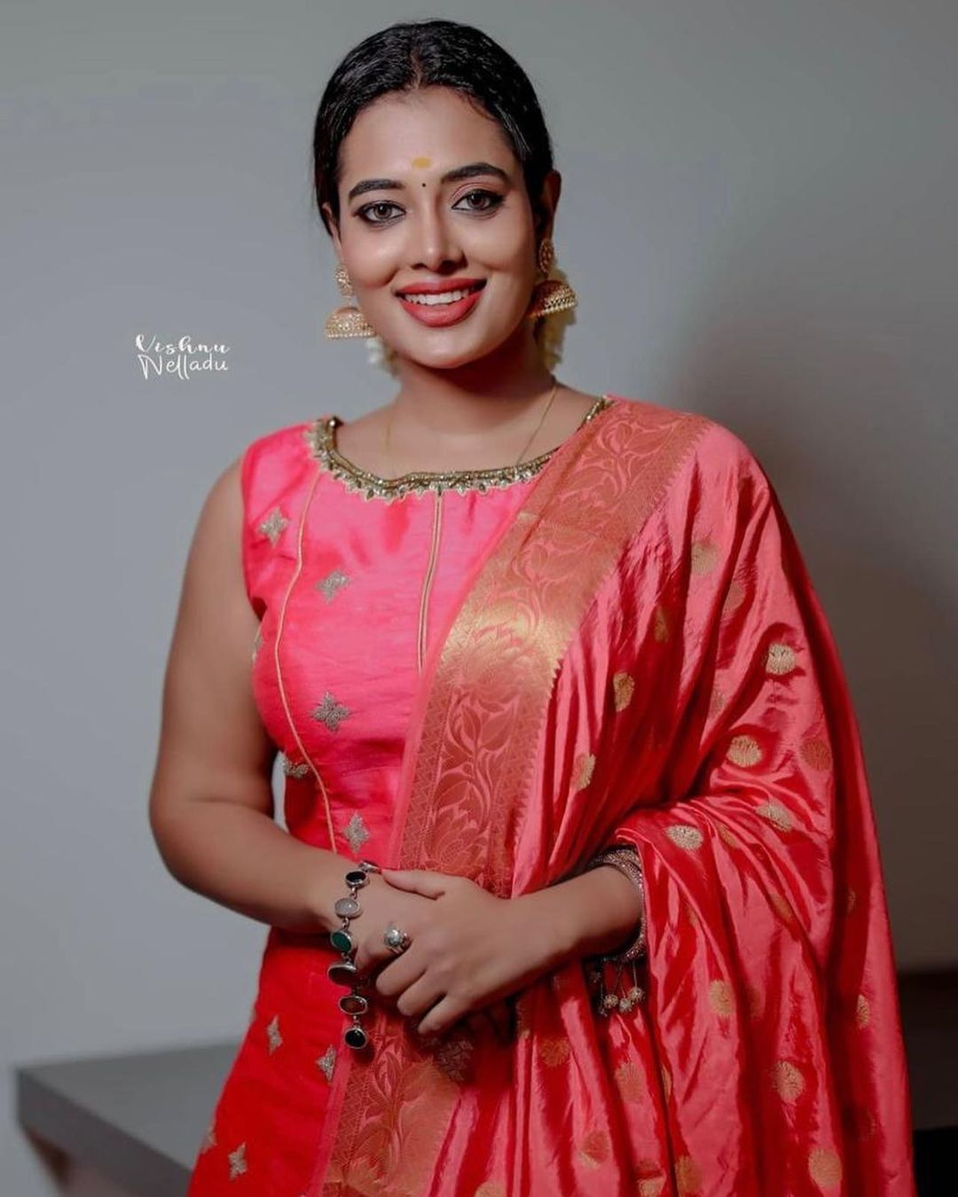 വമ്പന്‍ മേക്കോവറില്‍ ബിഗ് ബോസ് താരം രമ്യ പണിക്കര്‍;ഒപ്പം ആര്യയും പുതിയ ഫോട്ടോഷൂട്ട് വൈറല്‍