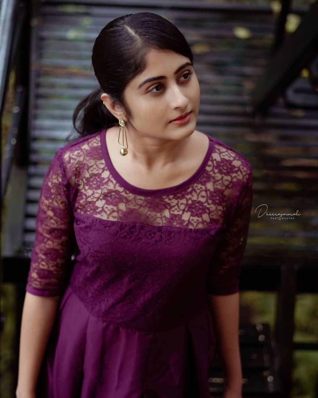 ദീപിക പതുക്കോണ്‍ മാറി നില്‍ക്കണം; പുതിയ മേക്കോവറില്‍ സീരിയല്‍ താരം കൃഷ്ണപ്രിയ