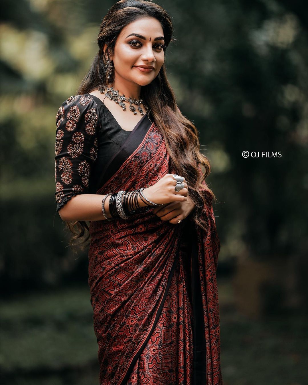 സാരിയില്‍ അതീവ സുന്ദരിയായി റിമി ടോമി; ഏറ്റവും പുതിയ ചിത്രങ്ങള്‍ ഏറ്റെടുത്ത് സോഷ്യല്‍ മീഡിയ