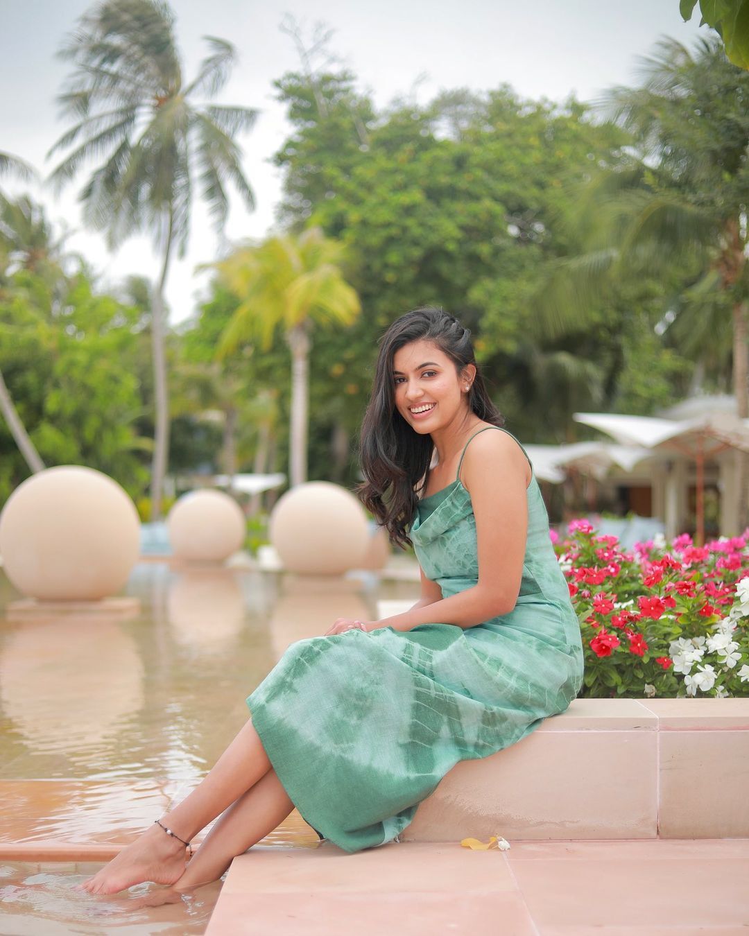 പൂളില്‍ അടിച്ചുപൊളിക്കുകയാണല്ലേ; അഞ്ജുവിന്റെ ഏറ്റവും പുതിയ ചിത്രങ്ങള്‍ വൈറല്‍