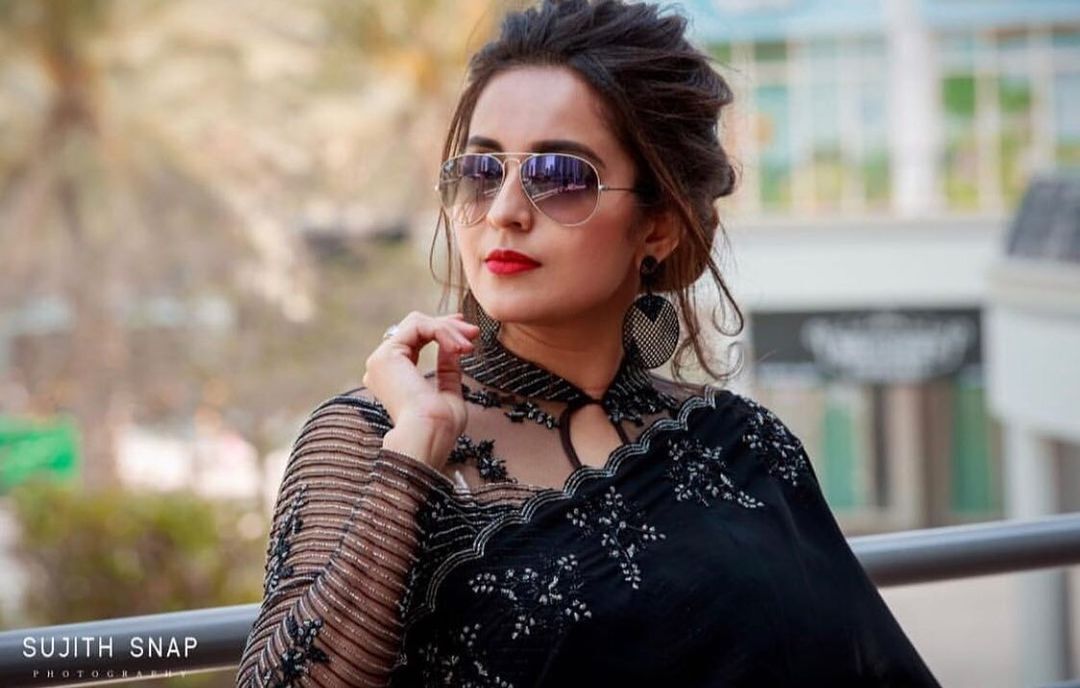 പുത്തന്‍ മേക്കോവറില്‍ ആരാധകരെ ഞെട്ടിച്ച് ഭാമ; ഫോട്ടോഷൂട്ട് പൊളിച്ചെന്ന് സോഷ്യല്‍ മീഡിയ