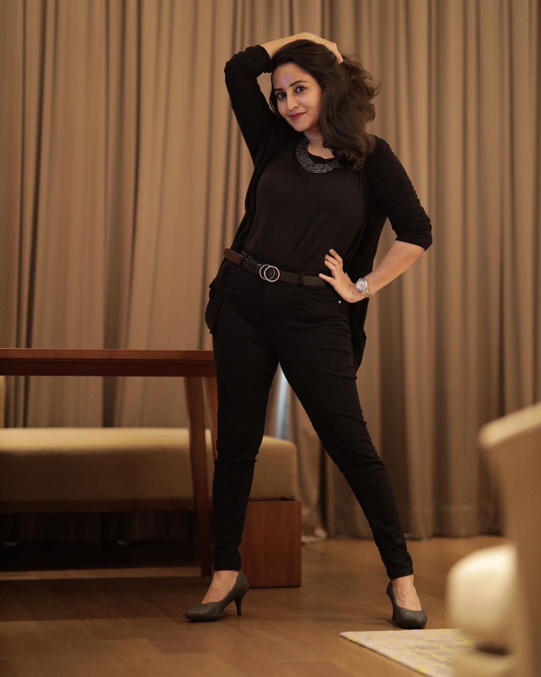 പുത്തന്‍ മേക്കോവറില്‍ ആരാധകരെ ഞെട്ടിച്ച് ഭാമ; ഫോട്ടോഷൂട്ട് പൊളിച്ചെന്ന് സോഷ്യല്‍ മീഡിയ