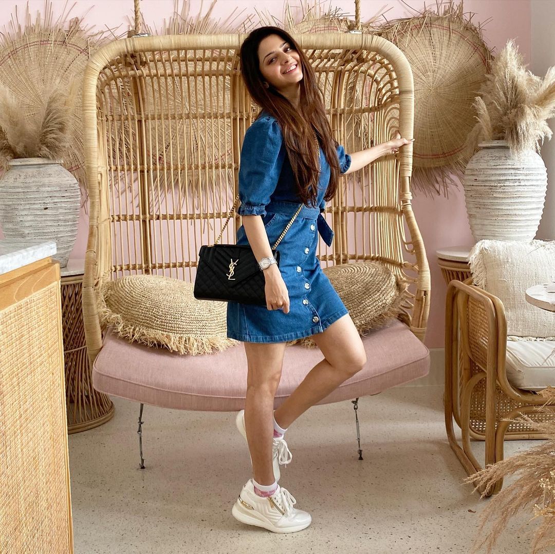 ക്യൂട്ട് ലുക്കില്‍ തിളങ്ങി വേദിക; ഫോട്ടോഷൂട്ട് പൊളിച്ചെന്ന് ആരാധകര്‍, ചിത്രങ്ങള്‍ വൈറല്‍