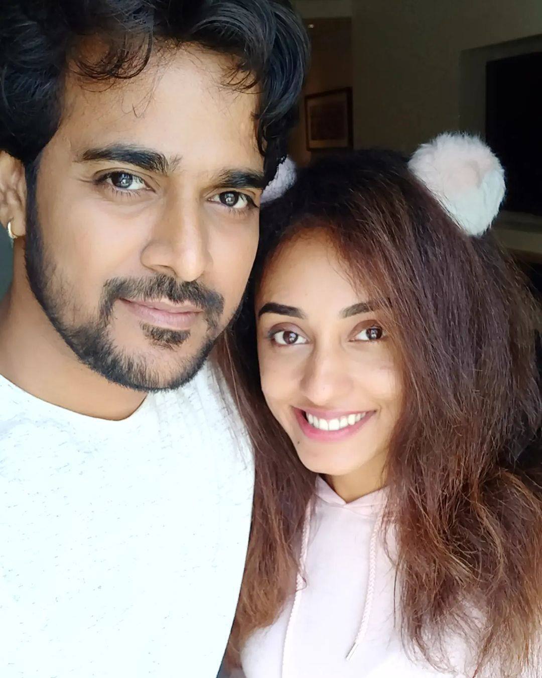 താരദമ്പതികളുടെ 3 വർഷം മുമ്പത്തെ സെൽഫി കാണാം, തരംഗമായി പേളിയും ശ്രീനീഷും