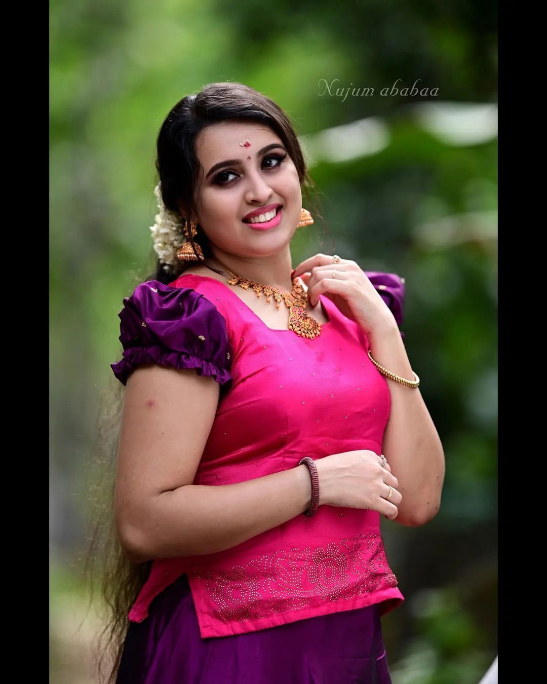 കിടിലന്‍ ലുക്കില്‍ ഐശ്വര്യ രാജീവ്: ഫോട്ടോഷൂട്ട് ഏറ്റെടുത്ത് ആരാധകര്‍